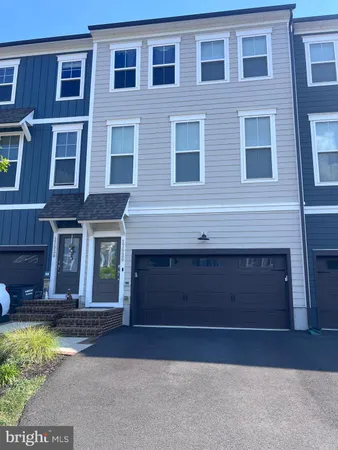 $3,200 | 17926 Woods Overlook Drive, Dumfries, VA 22026
