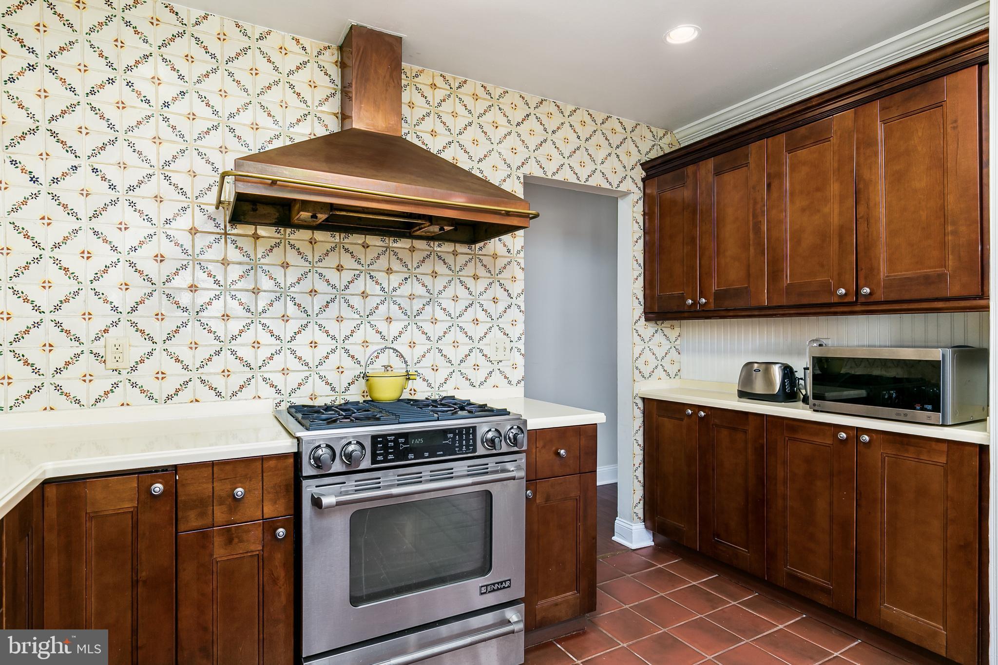 220 Paddock Way Delran, NJ 08075 - Photo 12 of 27 Plenty of cabinetry and counter space