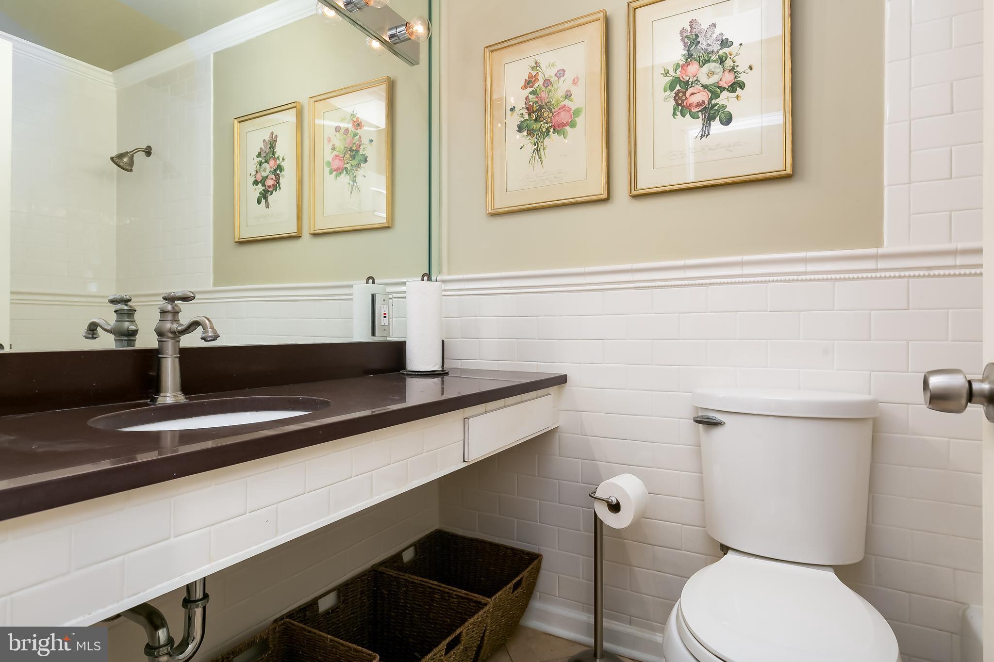 220 Paddock Way Delran, NJ 08075 - Photo 18 of 27 Master bath with granite countertop, tub + shower