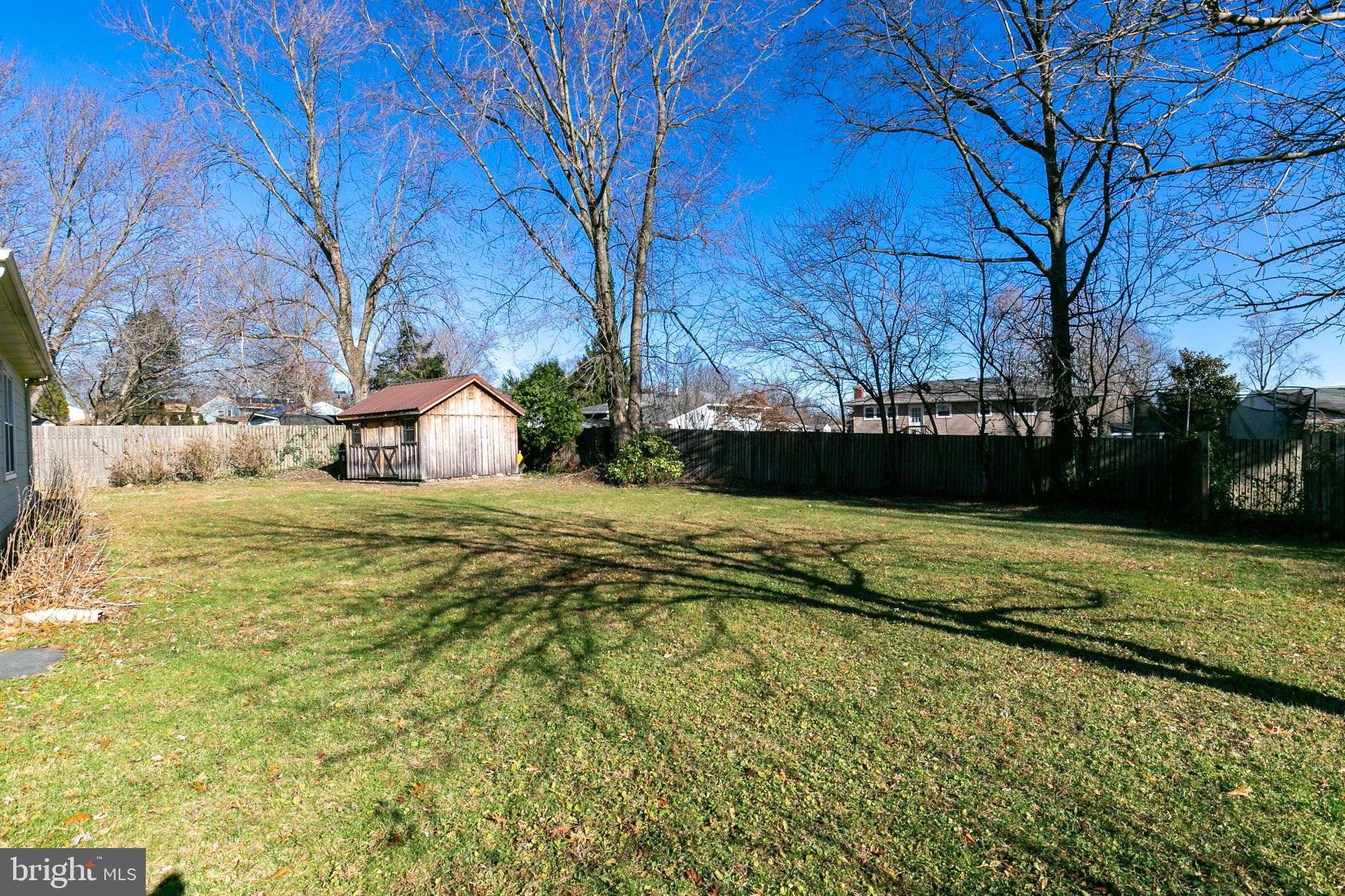 220 Paddock Way Delran, NJ 08075 - Photo 24 of 27 Back yard has plenty of room for a built in pool!