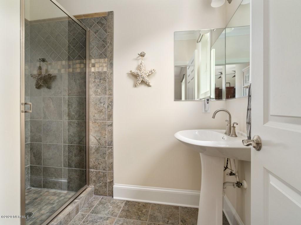 236 Blackwell Point Loop Road, Unit 2 Oriental, NC 28571 - Photo 16 of 42 015_Bathroom 2