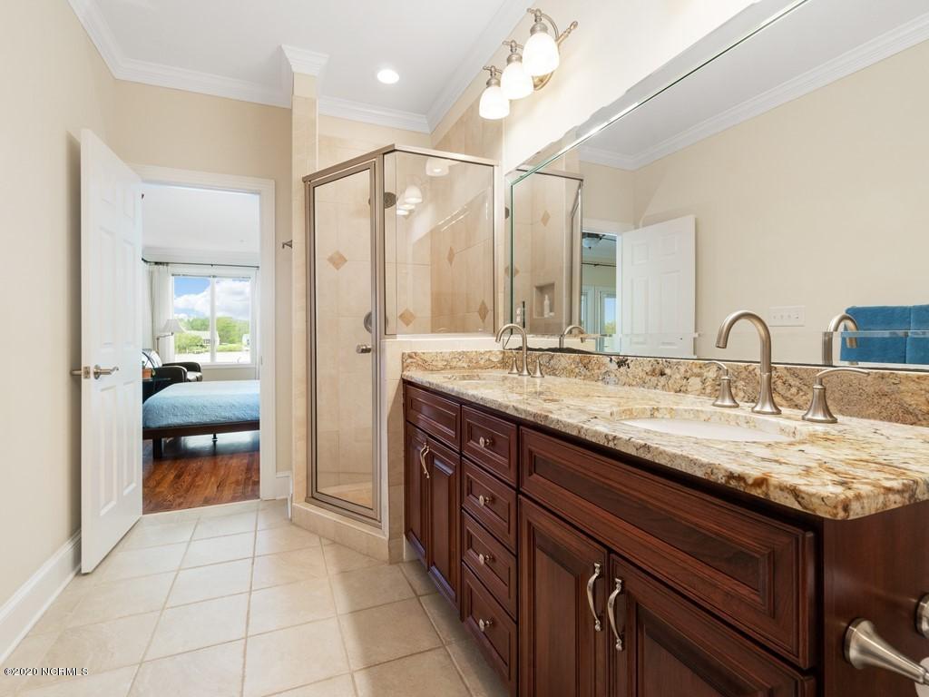 236 Blackwell Point Loop Road, Unit 2 Oriental, NC 28571 - Photo 22 of 42 021_Master Bathroom