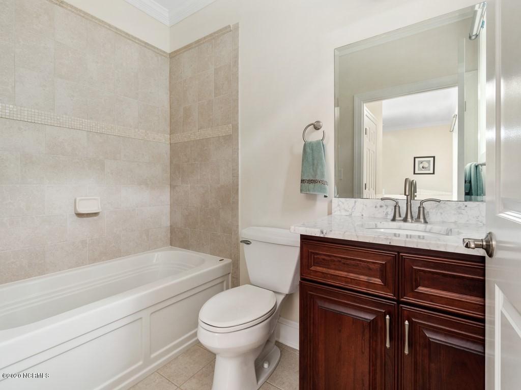 236 Blackwell Point Loop Road, Unit 2 Oriental, NC 28571 - Photo 31 of 42 030_Bathroom 3