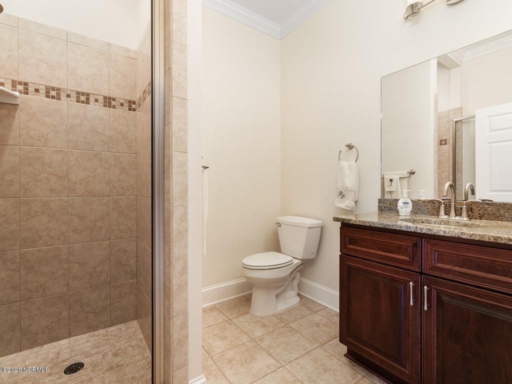 236 Blackwell Point Loop Road, Unit 2 Oriental, NC 28571 - Photo 8 of 42 007_Bathroom