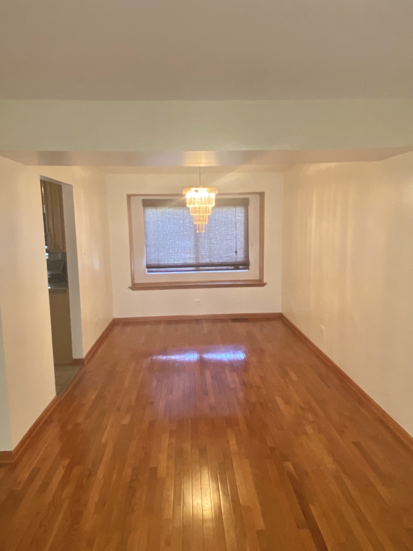 68 White Oaks Road Matteson, IL 60443 - Photo 23 of 39 a view of an empty room and window