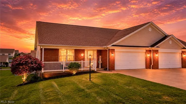 $295,000 | 51982 Scotch Pine Drive, St. Clairsville, OH 43950