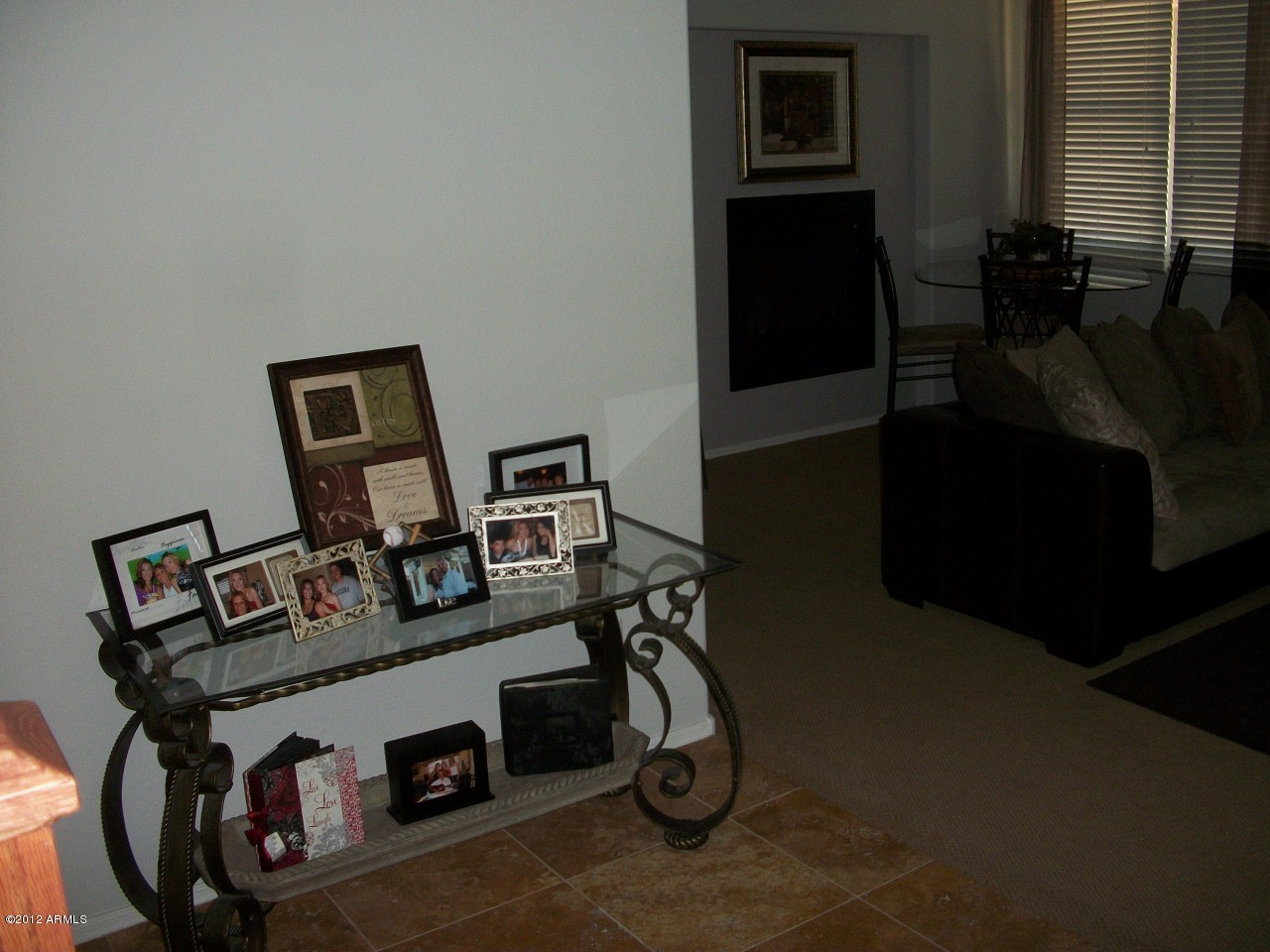 2250 East Fraktur Road Phoenix, AZ 85040 - Photo 3 of 14 Entry to LR