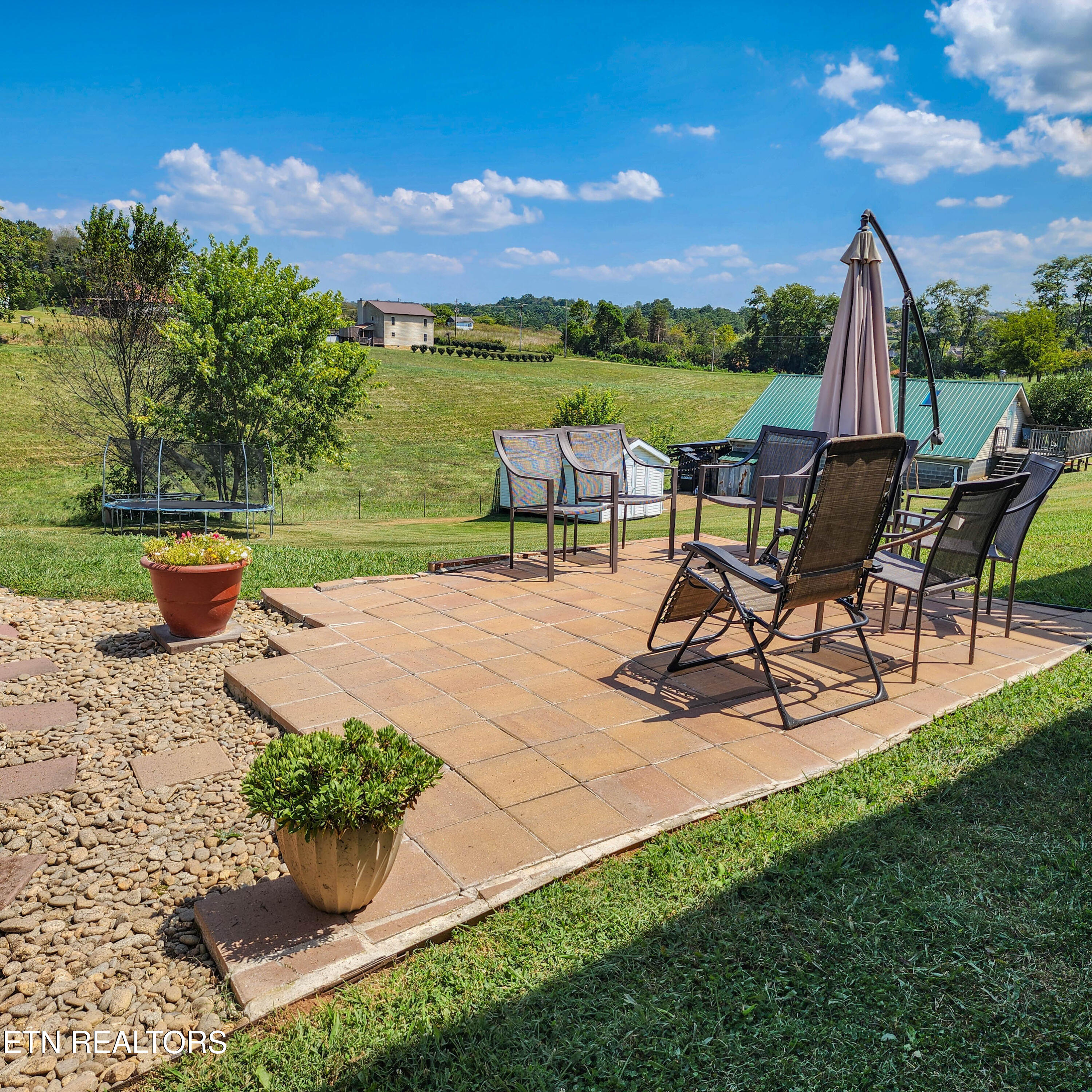652 Noes Chapel Road Morristown, TN 37814 - Photo 6 of 33 noes chapel patio