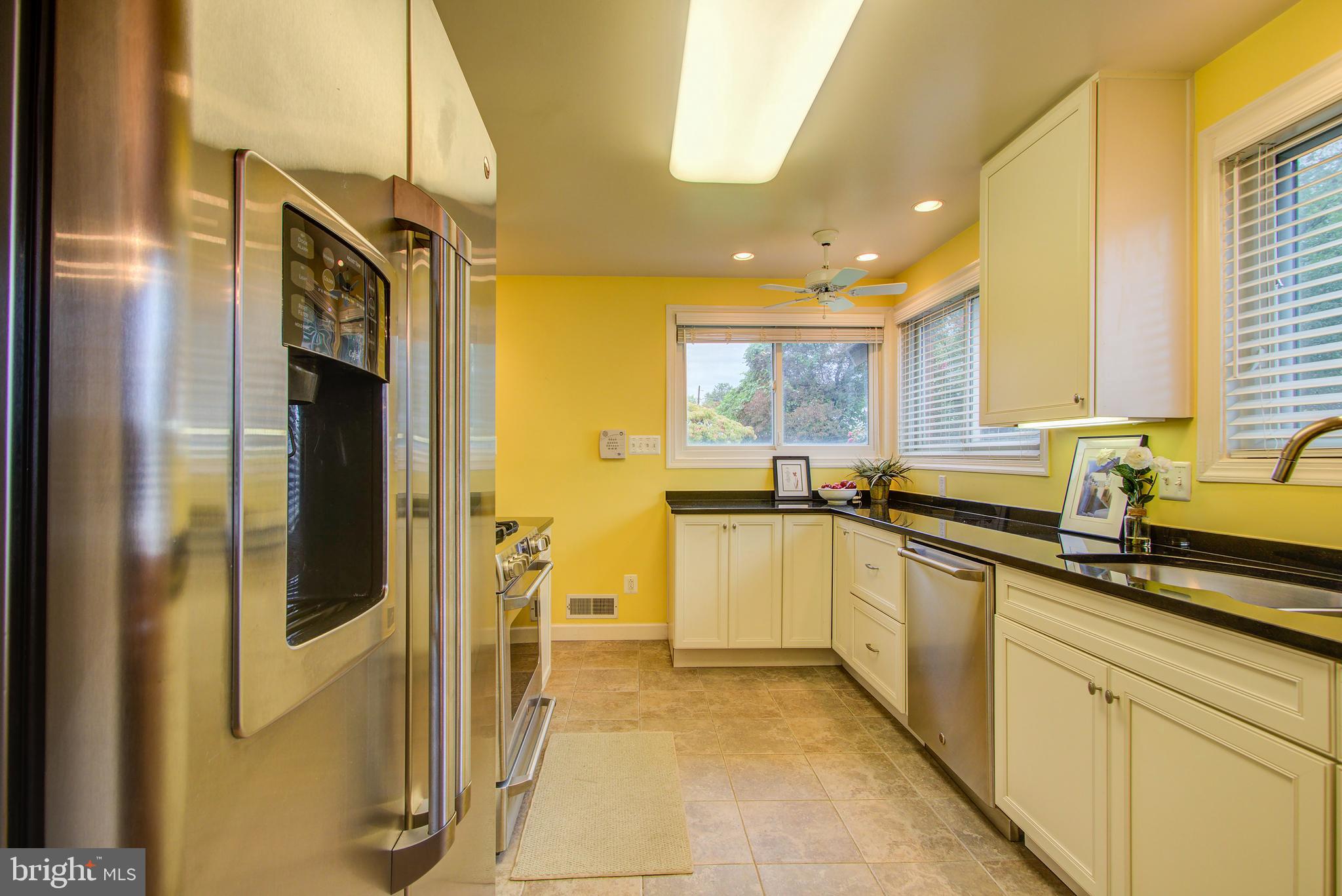 10015 Georgia Avenue Silver Spring, MD 20902 - Photo 12 of 34 kitchen upper level