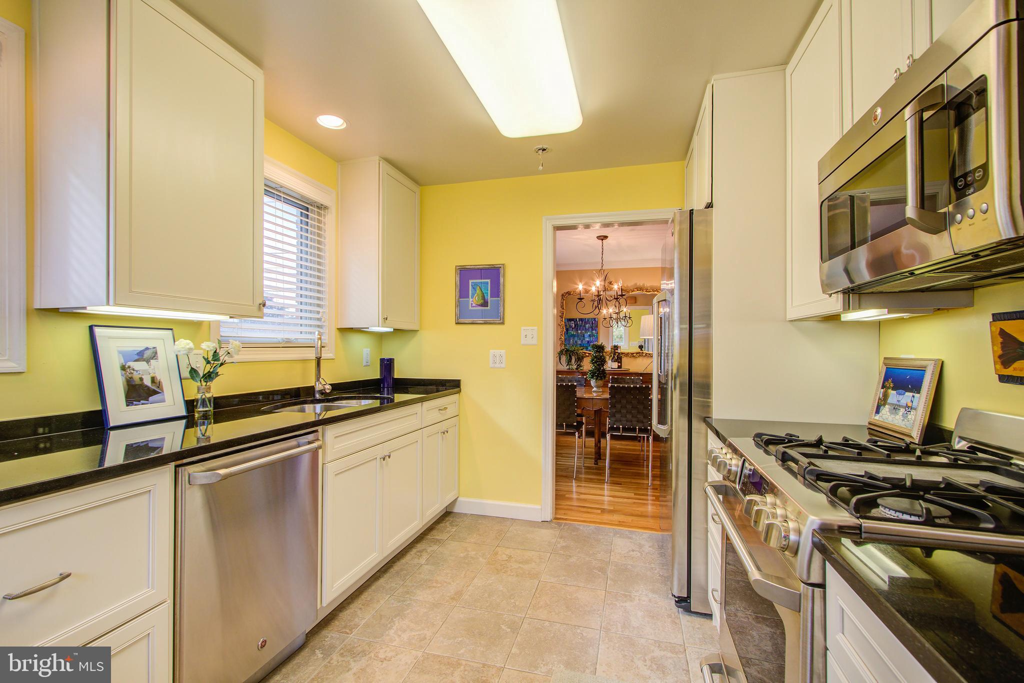 10015 Georgia Avenue Silver Spring, MD 20902 - Photo 10 of 34 kitchen upper level