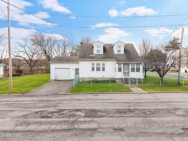 $325,000 | 3 John Street, Green Island, NY 12183