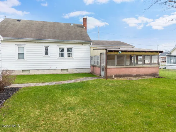 $325,000 | 3 John Street, Green Island, NY 12183