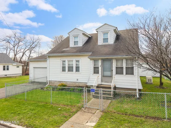 $325,000 | 3 John Street, Green Island, NY 12183