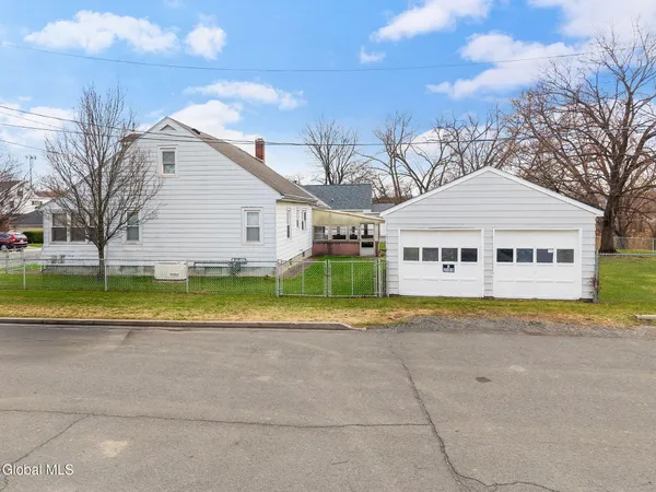 $325,000 | 3 John Street, Green Island, NY 12183