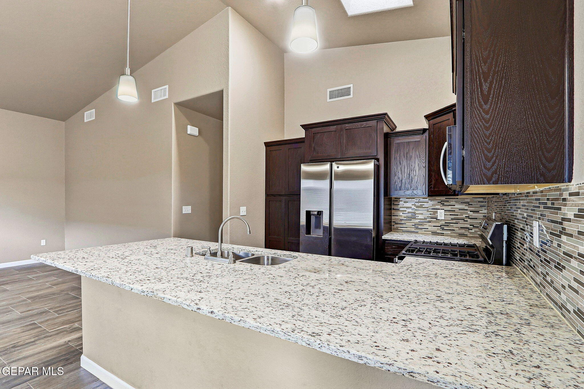 5933 Ruidoso Downs Street El Paso, TX 79932 - Photo 6 of 20 10-web-or-mls-IMG_8922