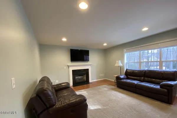 $699,000 | 59 Glenburnie Drive, Wilton, NY 12831