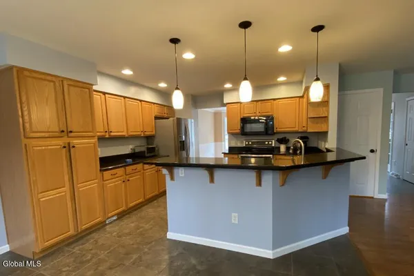 $699,000 | 59 Glenburnie Drive, Wilton, NY 12831