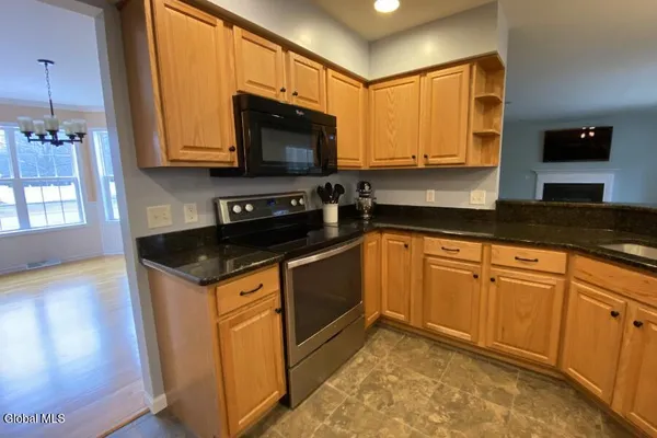 $699,000 | 59 Glenburnie Drive, Wilton, NY 12831