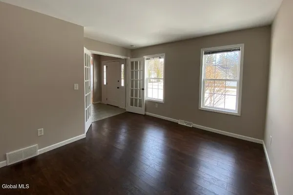 $699,000 | 59 Glenburnie Drive, Wilton, NY 12831