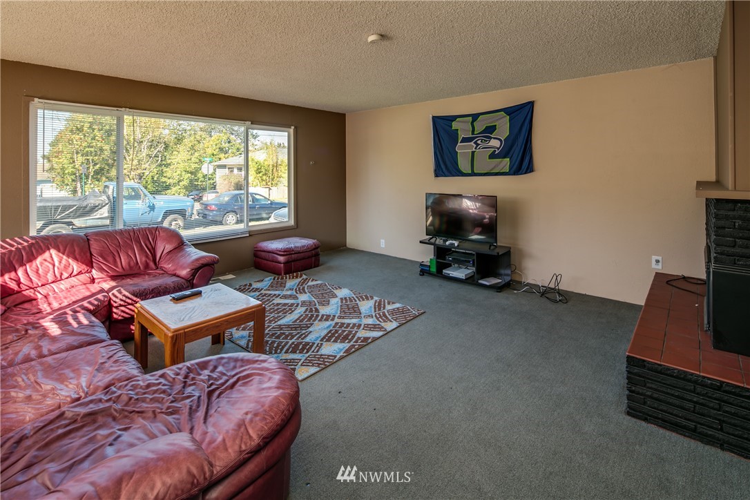1619 32nd Street Bellingham, WA 98225 - Photo 4 of 16