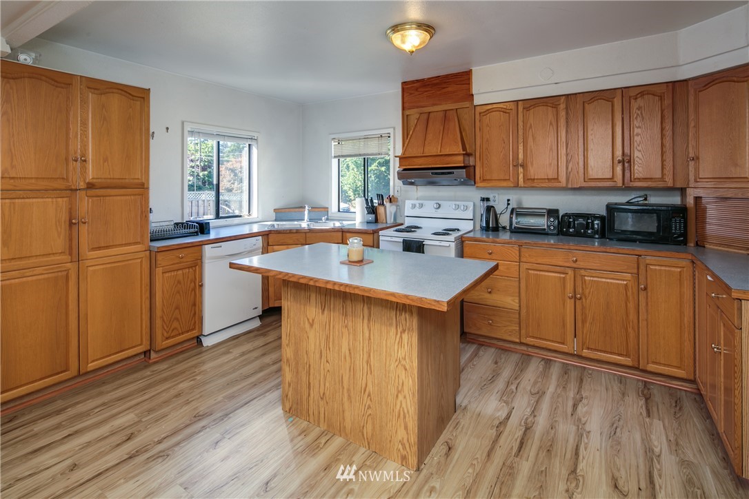 1619 32nd Street Bellingham, WA 98225 - Photo 6 of 16