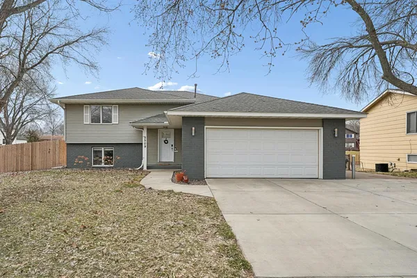 $400,000 | 5509 West 134th Street, Savage, MN 55378