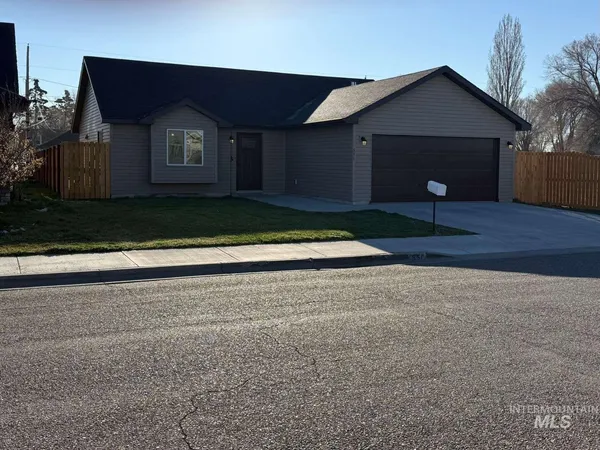 $319,900 | 551 Conant Avenue, Burley, ID 83318