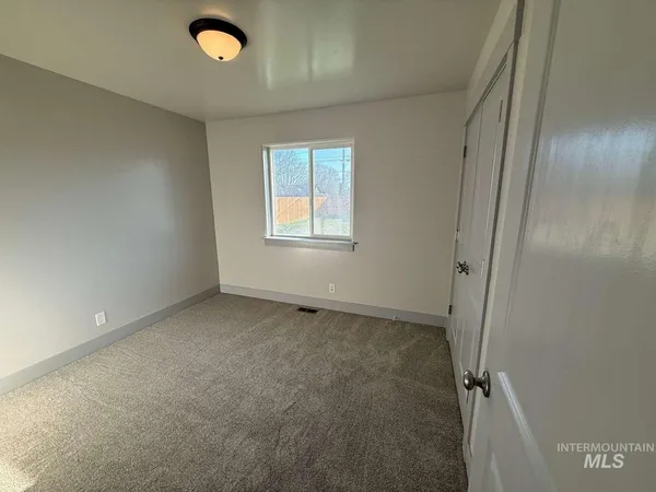$319,900 | 551 Conant Avenue, Burley, ID 83318