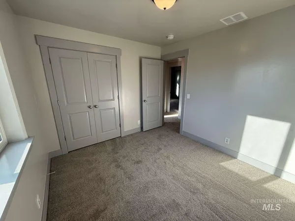 $319,900 | 551 Conant Avenue, Burley, ID 83318