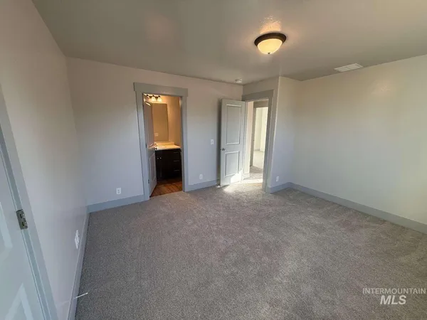 $319,900 | 551 Conant Avenue, Burley, ID 83318