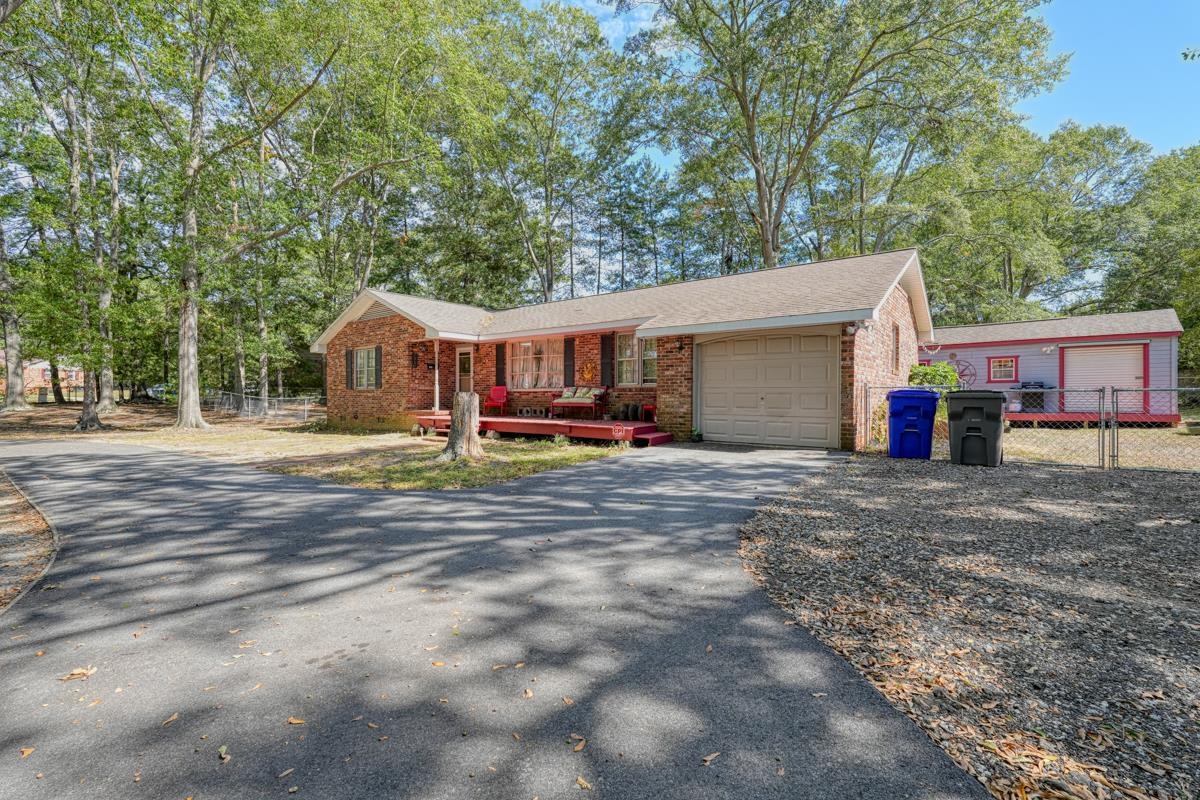 126 Towles Court Spartanburg, SC 29307 - Photo 3 of 35