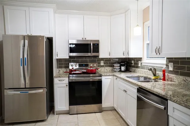 $2,400 | 3230 Cape Circle, Alpharetta, GA 30009