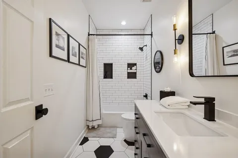 $695,000 | 106 Forest Pl Circle, Nashville, TN 37215