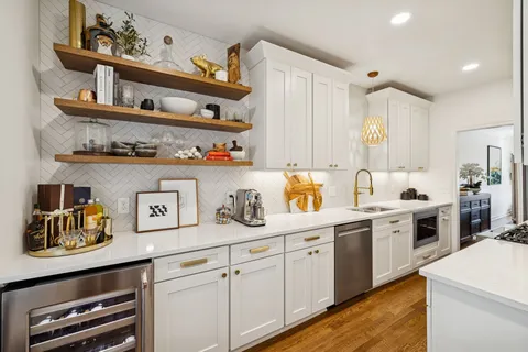 $695,000 | 106 Forest Pl Circle, Nashville, TN 37215