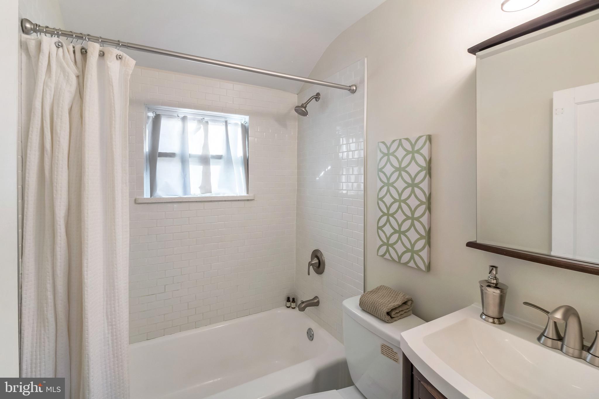 1920 Frames Road Baltimore, MD 21222 - Photo 13 of 27 Second floor bathroom