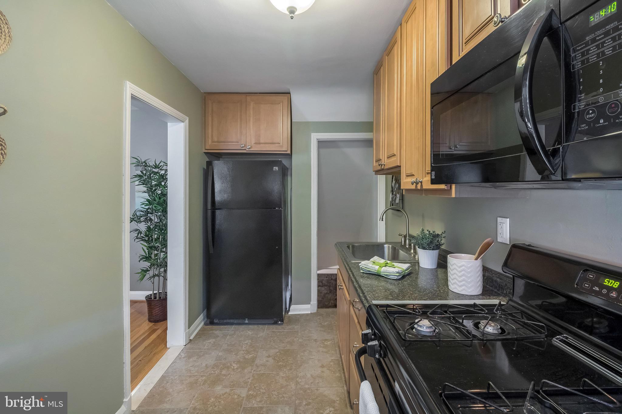1920 Frames Road Baltimore, MD 21222 - Photo 10 of 27 Kitchen