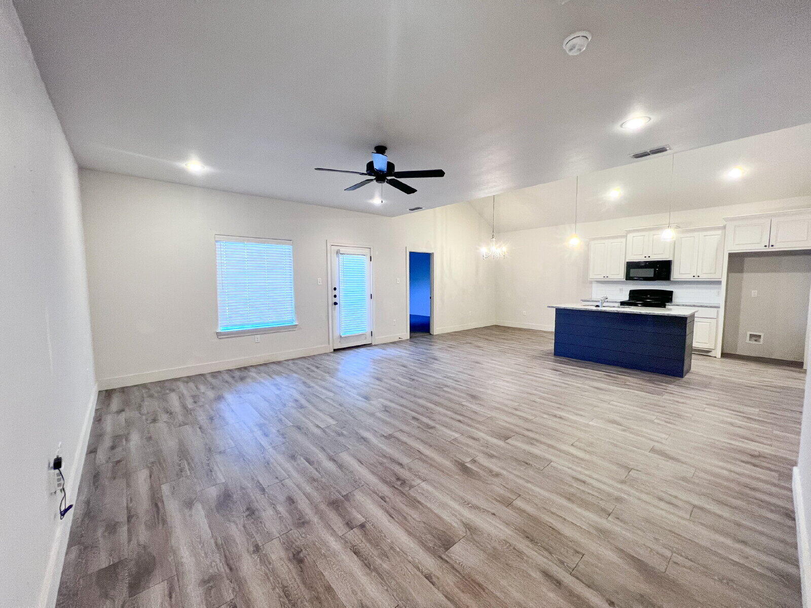 1706 102nd Street, Unit A Lubbock, TX 79423 - Photo 2 of 8 2