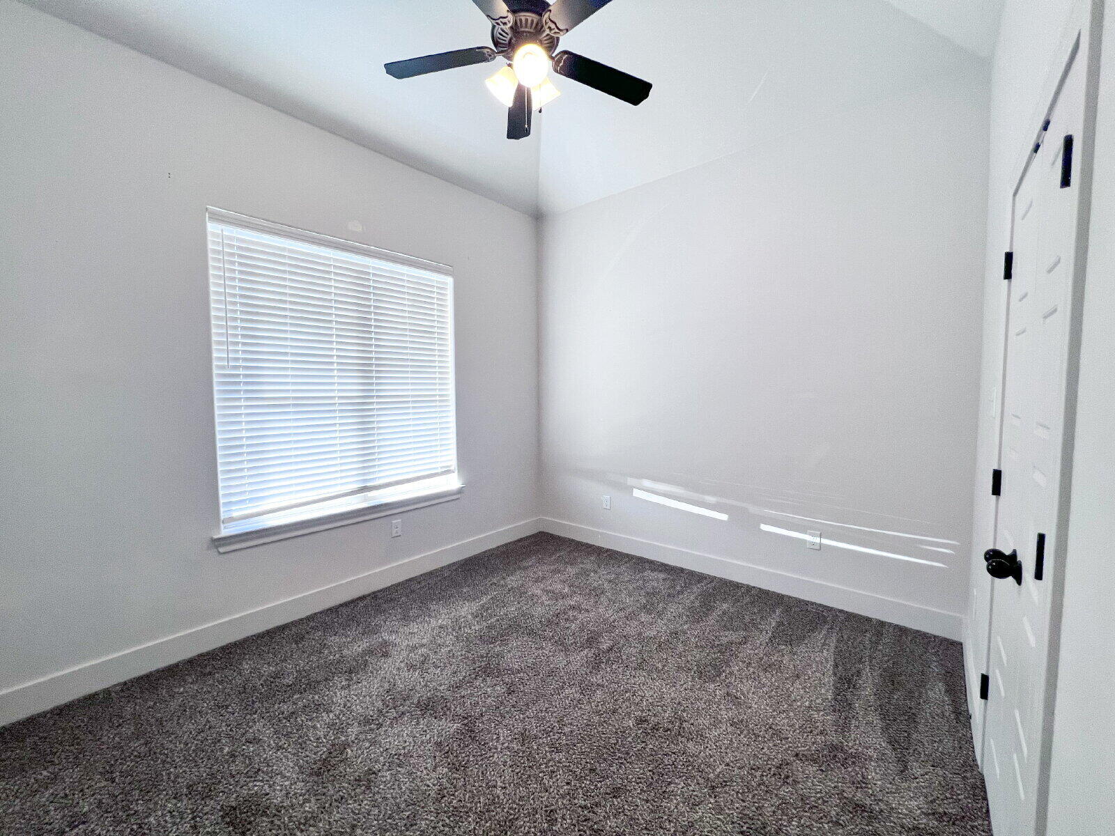 1706 102nd Street, Unit A Lubbock, TX 79423 - Photo 4 of 8 4