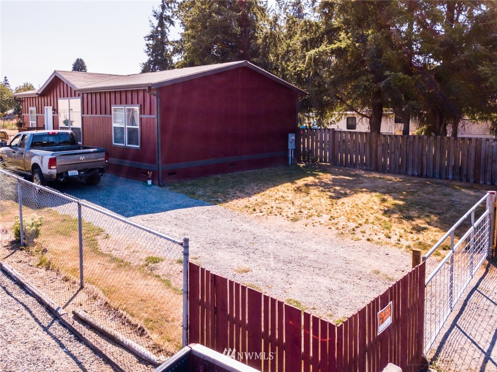 2985 Main Street Custer, WA 98240 - Photo 2 of 18 Gallery Image 2