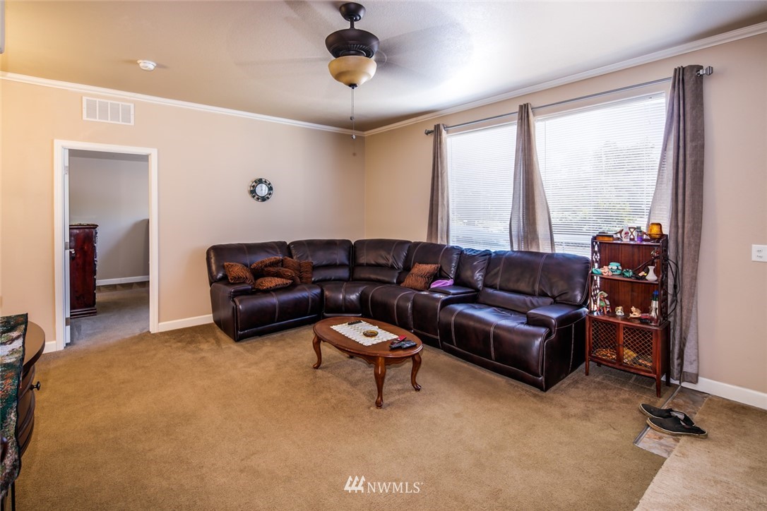 2985 Main Street Custer, WA 98240 - Photo 4 of 18 Gallery Image 4