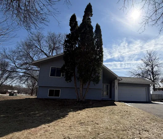 $2,700 | 11941 69th Avenue North, Maple Grove, MN 55369