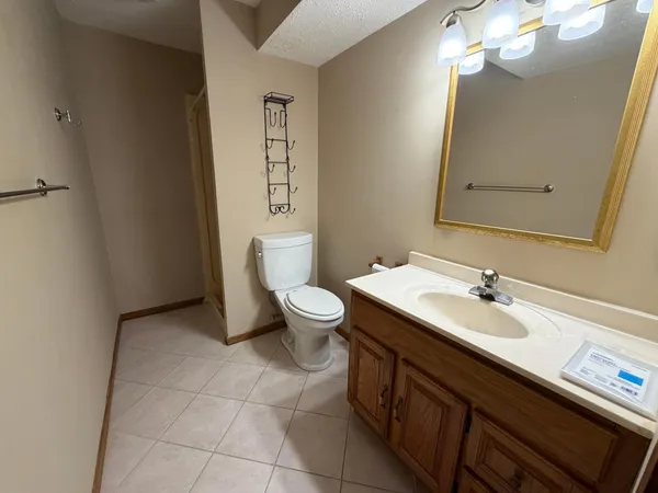 $2,700 | 11941 69th Avenue North, Maple Grove, MN 55369