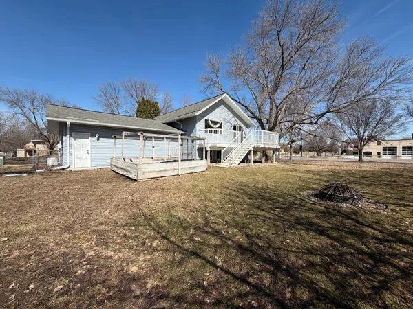 $2,700 | 11941 69th Avenue North, Maple Grove, MN 55369