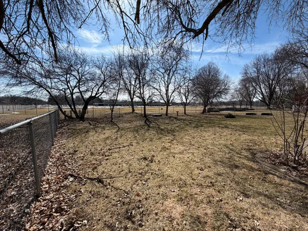 $2,700 | 11941 69th Avenue North, Maple Grove, MN 55369