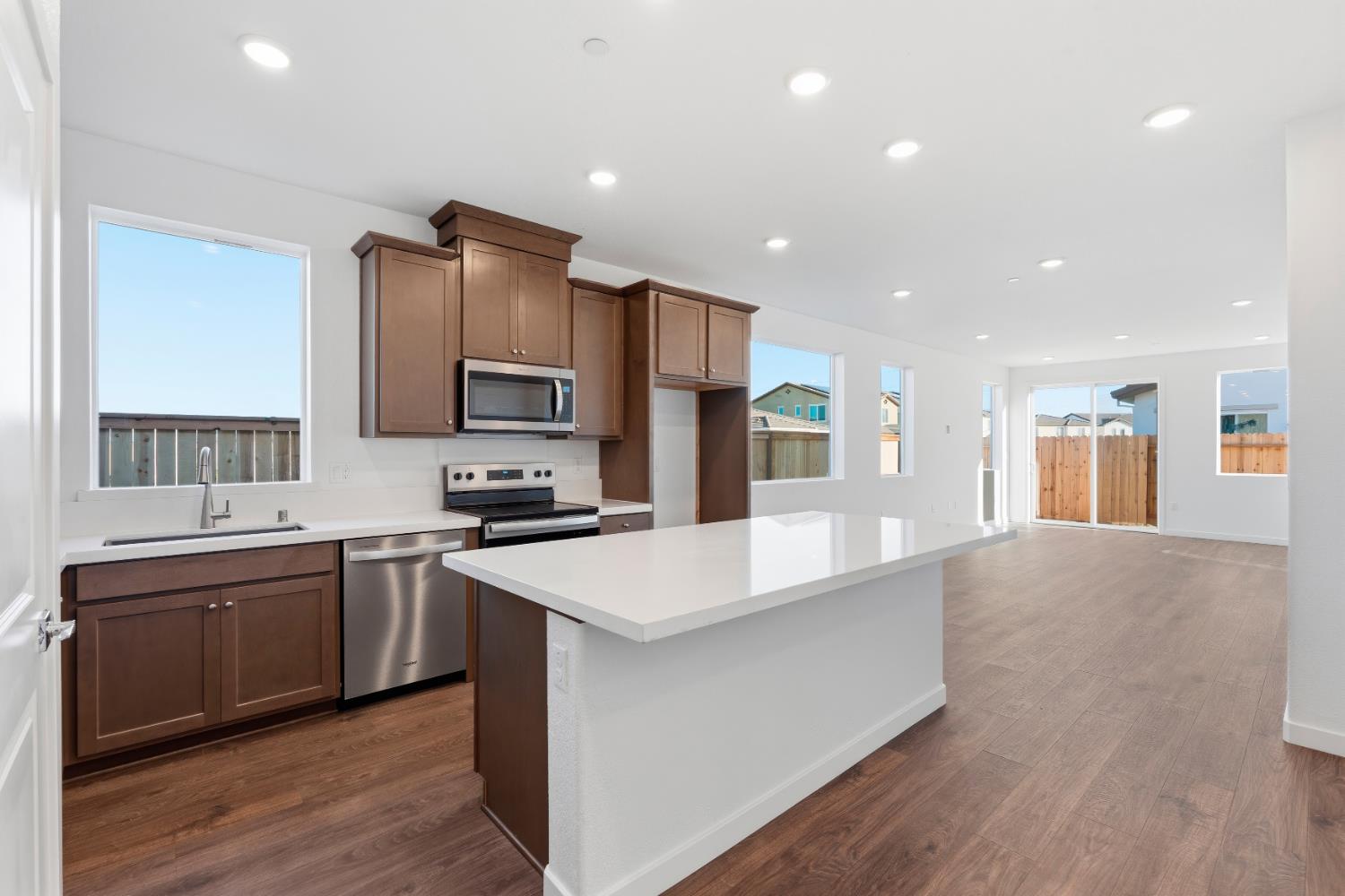 6080 Sunscape Way Roseville, CA 95747 - Photo 5 of 21