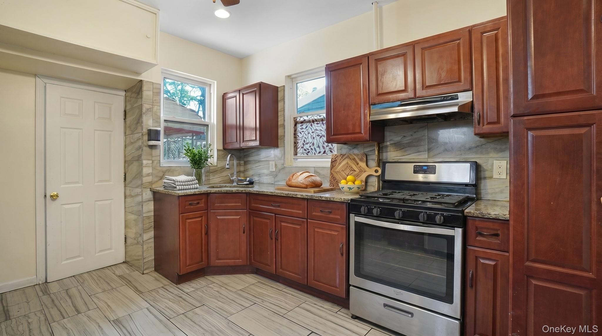 102-12 85th Road Queens, NY 11418 - Photo 9 of 22