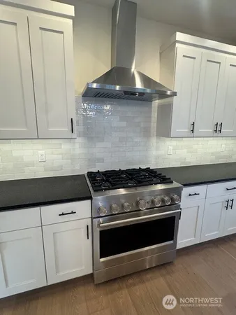 $1,570,000 | 9207 Northeast 175th Street, Unit B, Bothell, WA 98011