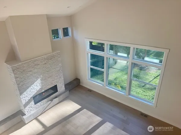 $1,570,000 | 9207 Northeast 175th Street, Unit B, Bothell, WA 98011