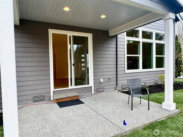 $1,570,000 | 9207 Northeast 175th Street, Unit B, Bothell, WA 98011