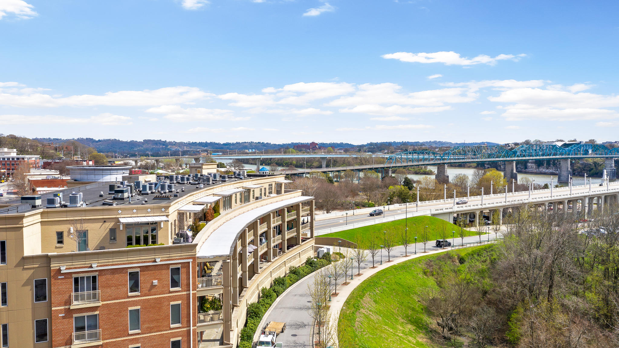 4 Cherokee Blvd., Unit 409 Chattanooga, TN 37405 - Photo 3 of 39 bridgeview-34